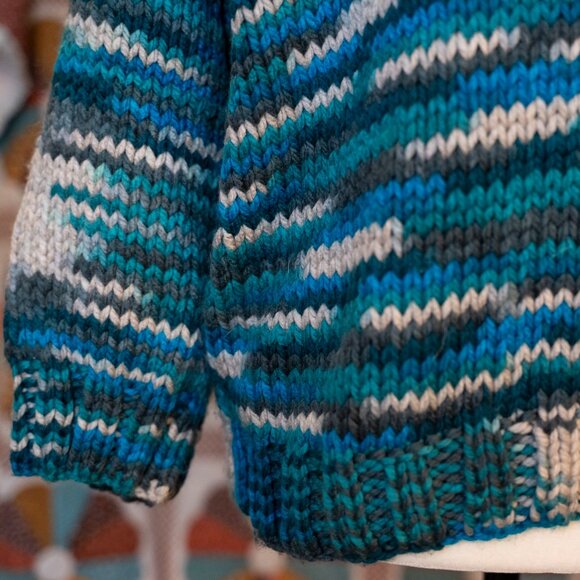 Handknit chunky Y2K sweater - Picture 2 of 3